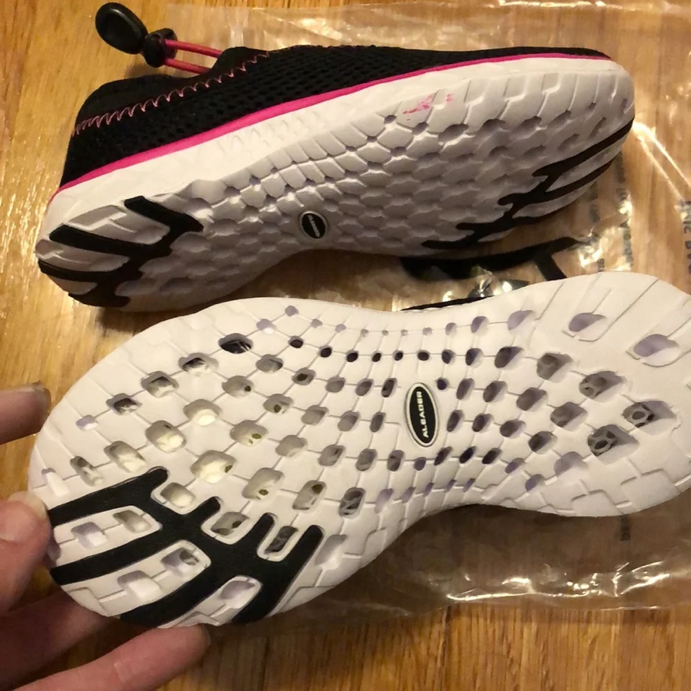 NWOT Water Shoes